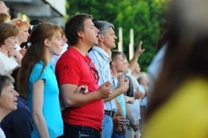 «Едины в учении Апостолов, в общении и преломлении хлеба и в молитвах»