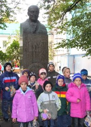 Возрожденная традиция! Праздник для детей у памятника Ф.П. Гаазу.