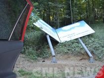 В Олимпийской столице уничтожают баннеры со Словом Божьим