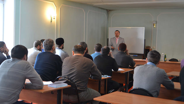Пастор провел семинар для имамов