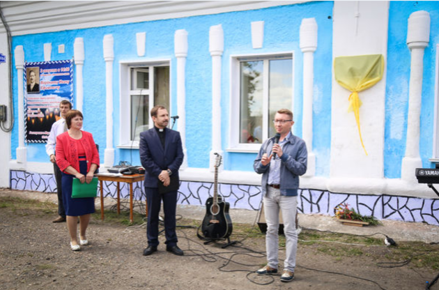 Памятный знак Ивану Воронаеву открыт