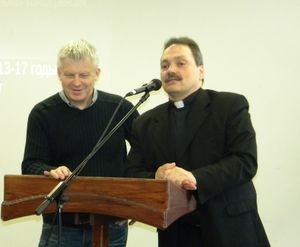 "Полшага вперед, ни шагу назад!"