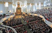 Богослужение с участием 25 тысяч байкеров