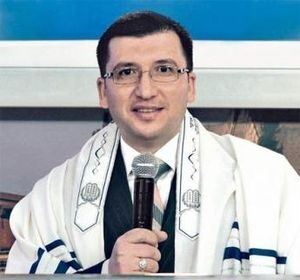 Вера принимает, а любовь отдает.