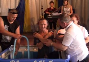 Крещение в женской колонии
