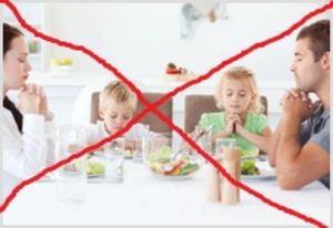 Атеисты США атакуют молитву