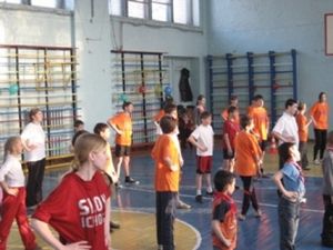 «Филадельфия» собирает друзей в спортзале