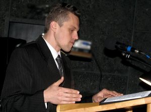 Великая борьба идет за сердце каждого человека